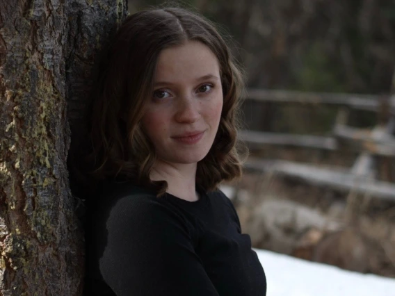 Ella G. 
