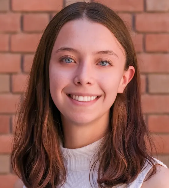 Headshot of ENVS graduate student Andréa Martinez